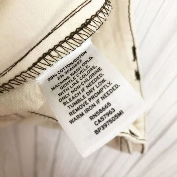 BP. Belted High Waist Shorts - Picture 5 of 7